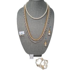 Vintage Jewelry Mixed Lot Sarah Coventry and Unmarked Gold and Silver Tone Pearl